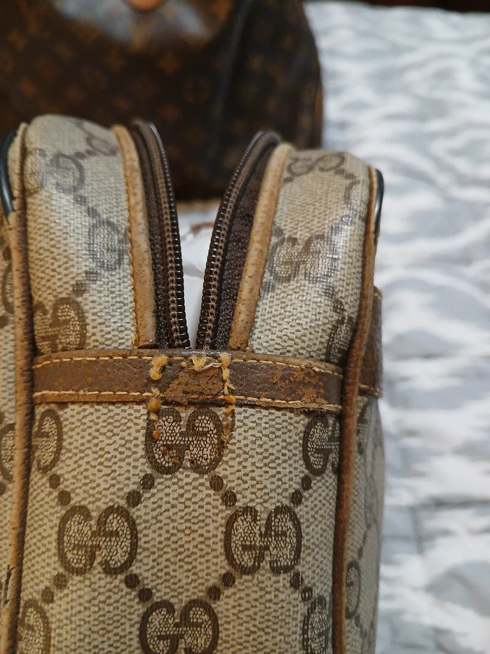 Gucci Tan Brown GG Supreme Canvas  Toiletry Case